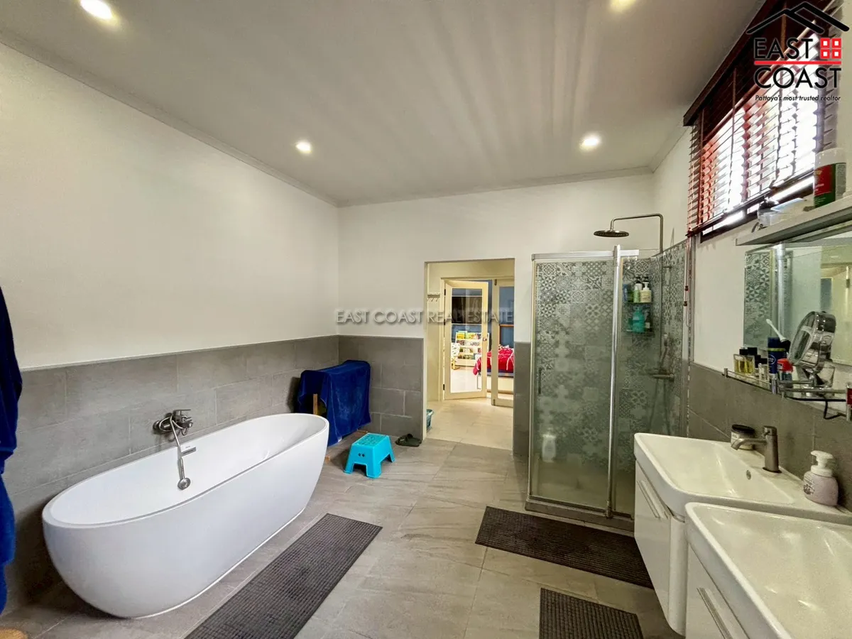Private Villa photo 31
