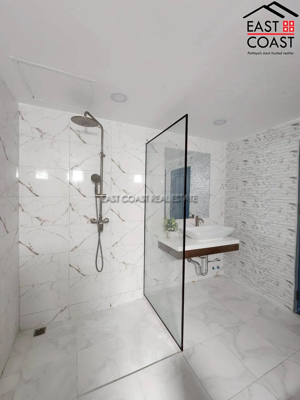 Srisuk villa photo 12