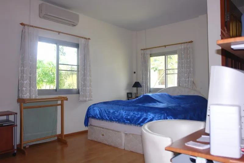 Large Private Country Estate in Na Jomtien photo 4