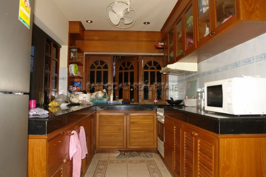 Soi Thepnimit photo 6