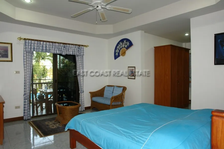 Soi Thepnimit photo 5
