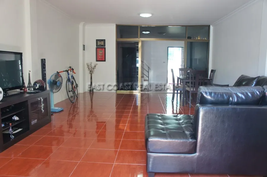 Jomtien Townhouse photo 3