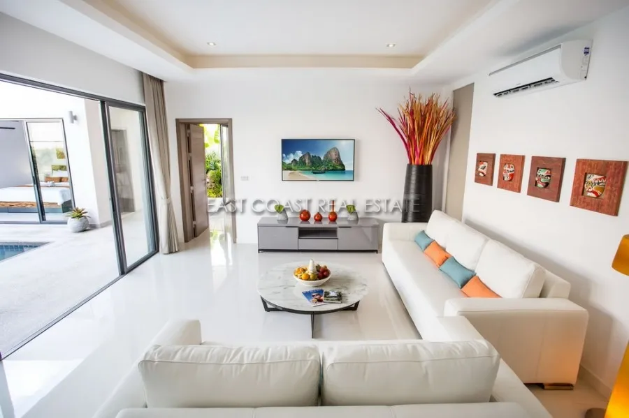 Amaya Hill photo 8