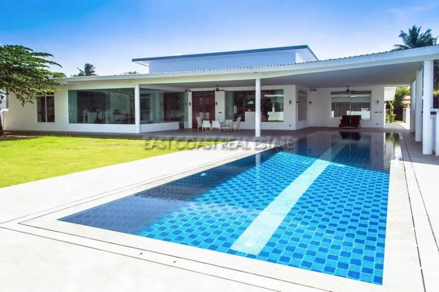 Soi Siam Country Club