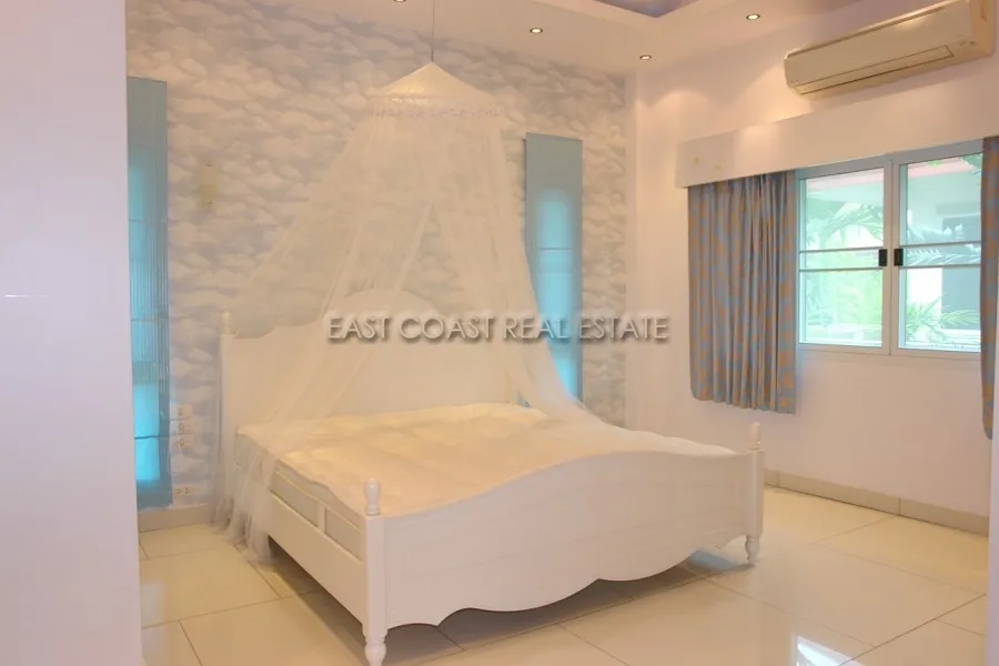 Baan Dusit Pattaya Lake 2 photo 9