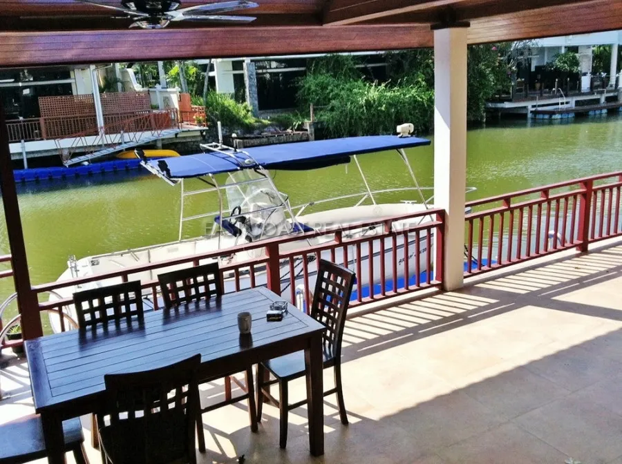 Jomtien Yacht Club PRICE SLASHED photo 3