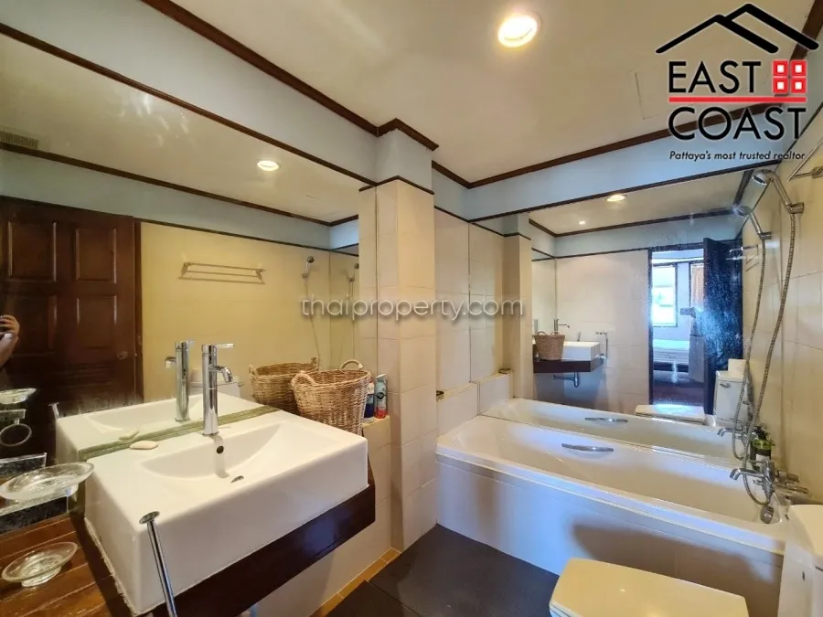 Pratumnak 3 Storey House photo 35