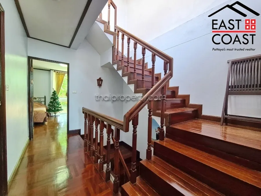 Pratumnak 3 Storey House photo 38