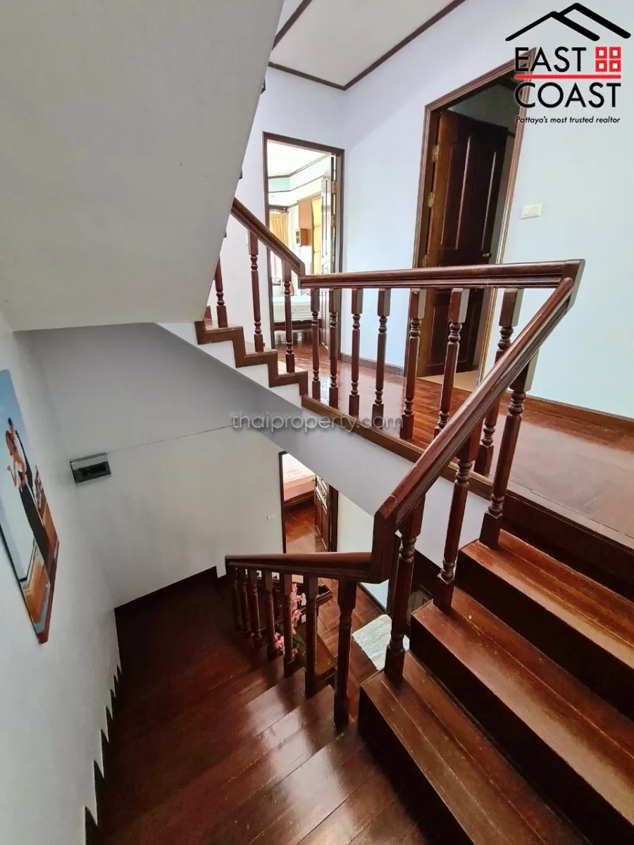 Pratumnak 3 Storey House photo 31