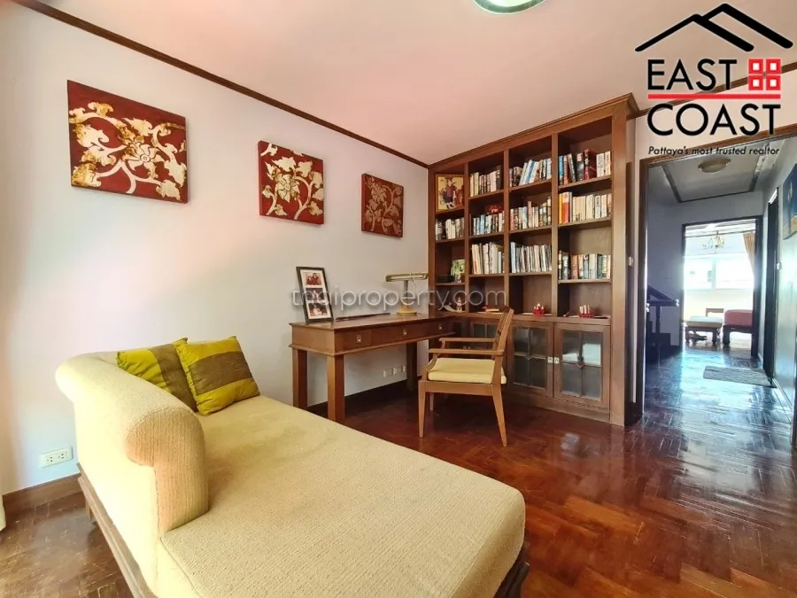Pratumnak 3 Storey House photo 27