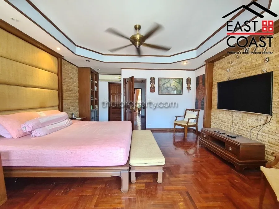 Pratumnak 3 Storey House photo 23