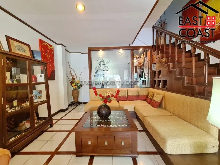 Pratumnak 3 Storey House photo 9