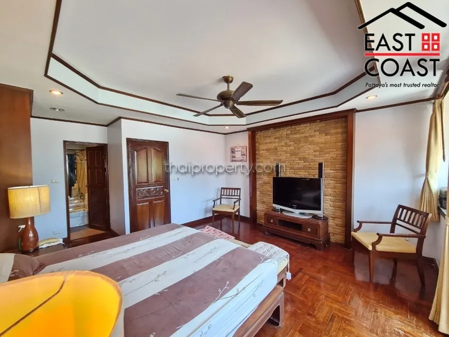 Pratumnak 3 Storey House photo 34
