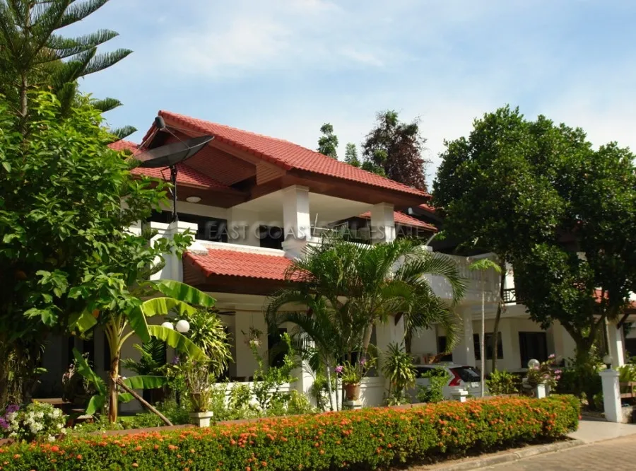 Hin Wong Nivate photo 3