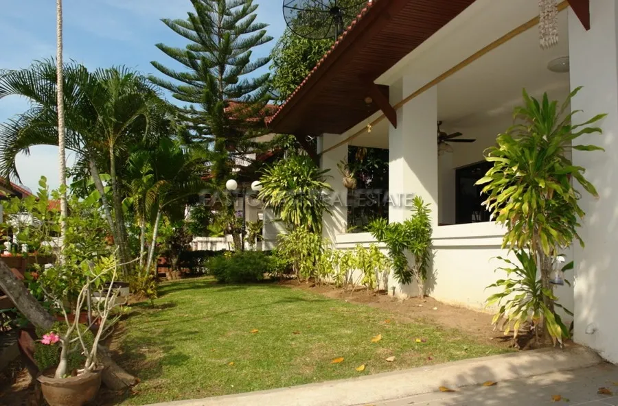 Hin Wong Nivate photo 6
