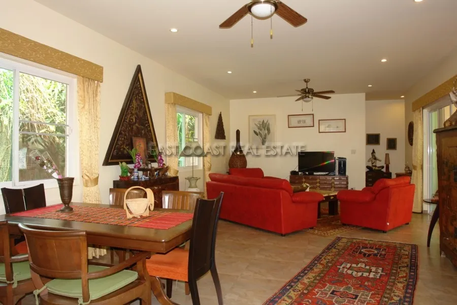 Huay Yai Manor photo 8