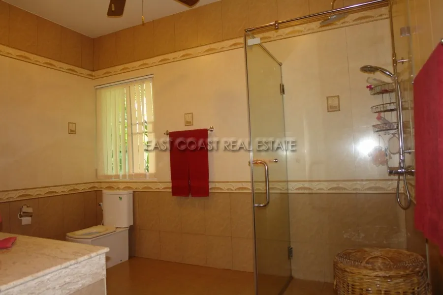 Huay Yai Manor photo 14