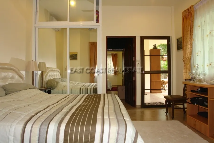 Huay Yai Manor photo 18
