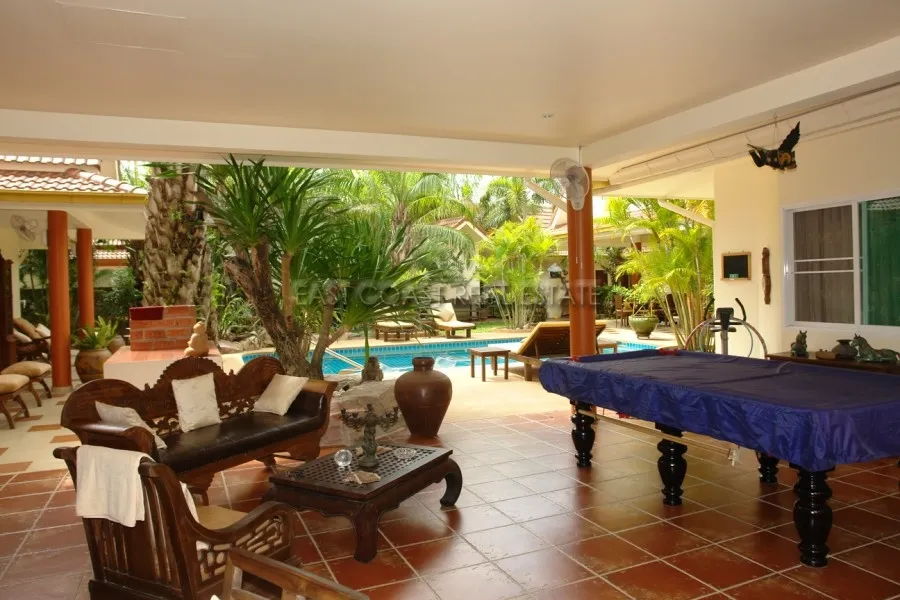 Huay Yai Manor photo 6