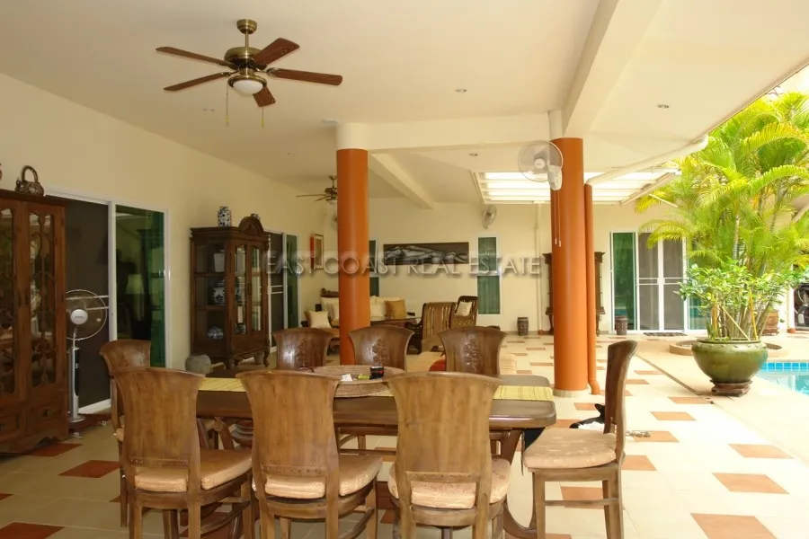 Huay Yai Manor photo 7
