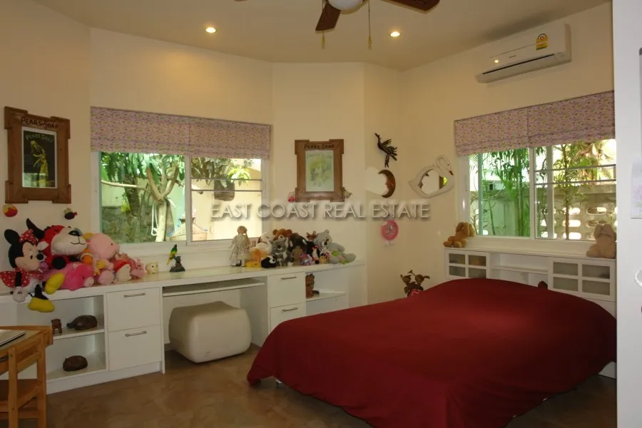 Huay Yai Manor photo 13