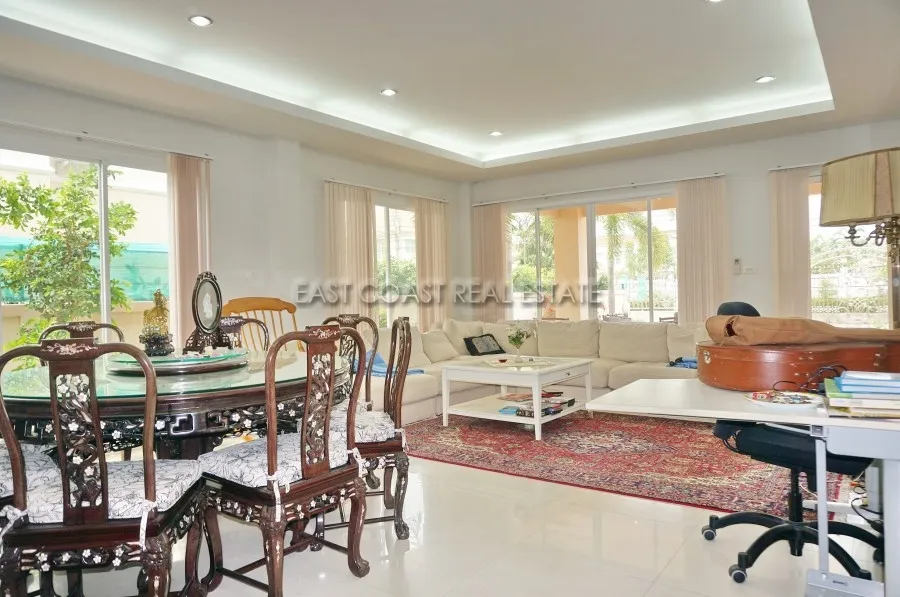 Wonderland 4 photo 29