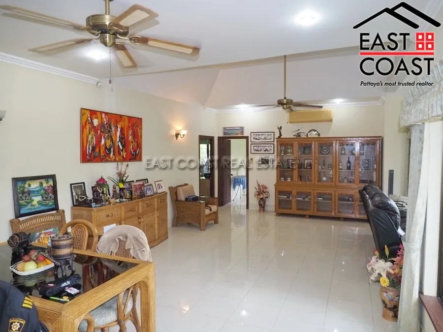 Private House at Nong Pla Lai photo 13