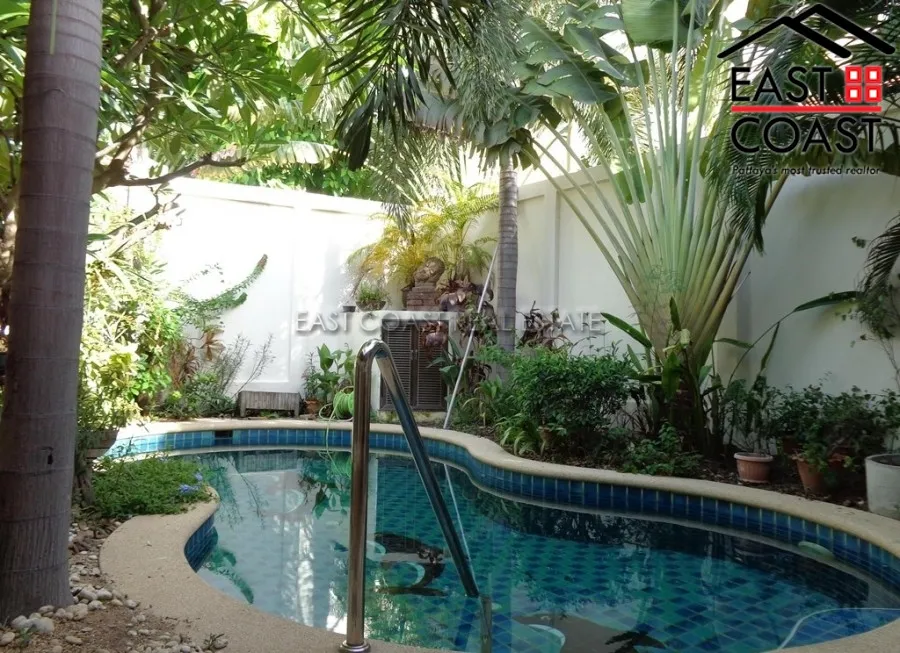 Pratumnak Pool villa