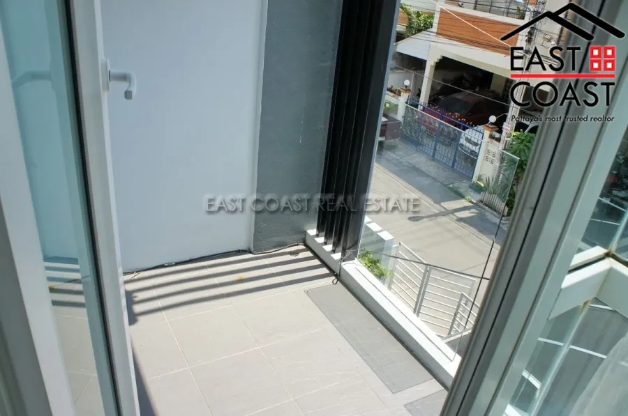 Wan Thip 5 photo 13