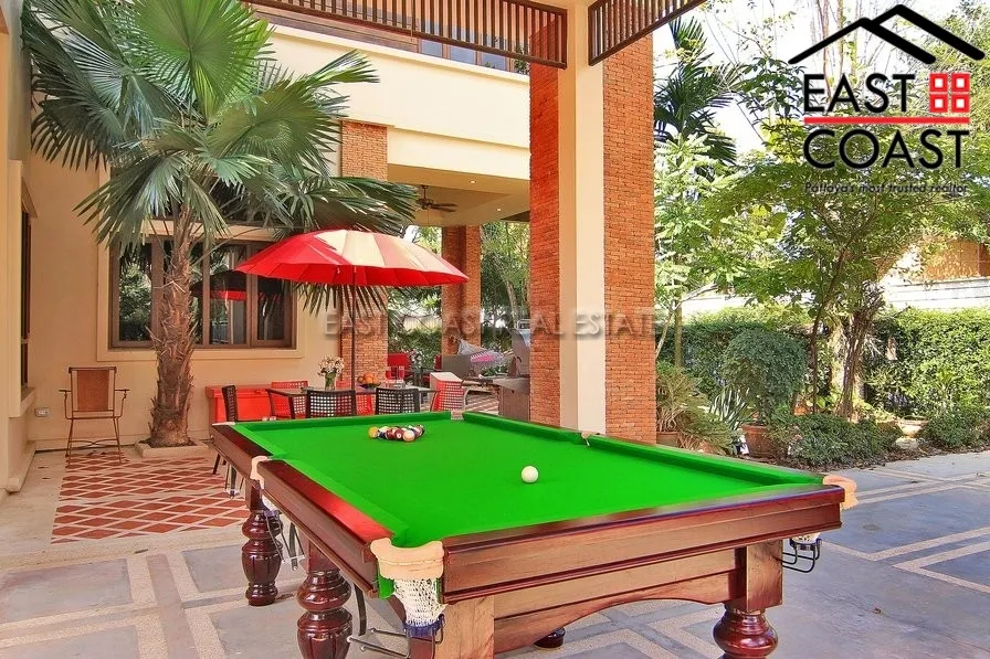 Beverly Thai House Pool Villa photo 11