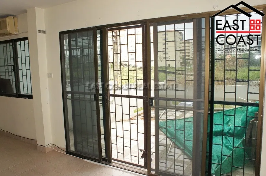 Townhouse Jomtien Soi 1 photo 13