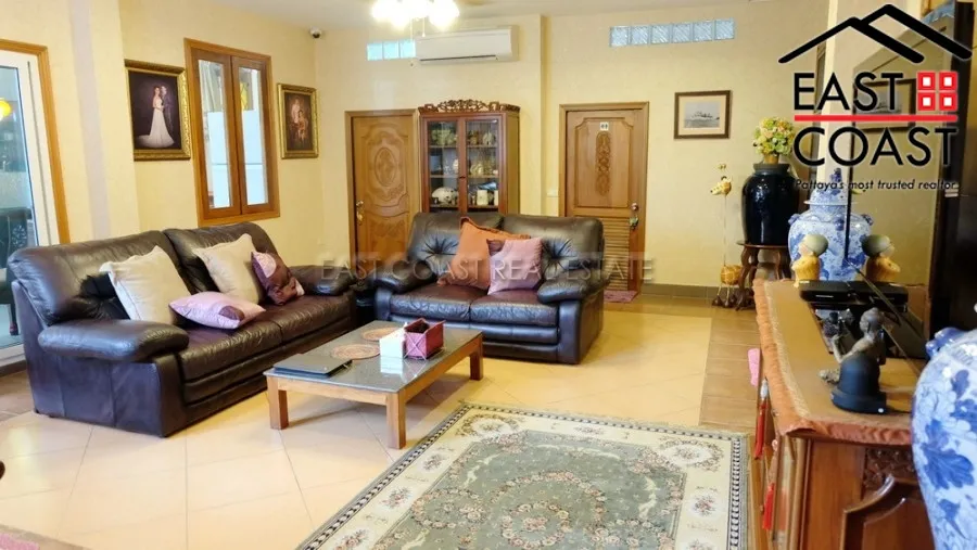 Private 4 Bedroom photo 8