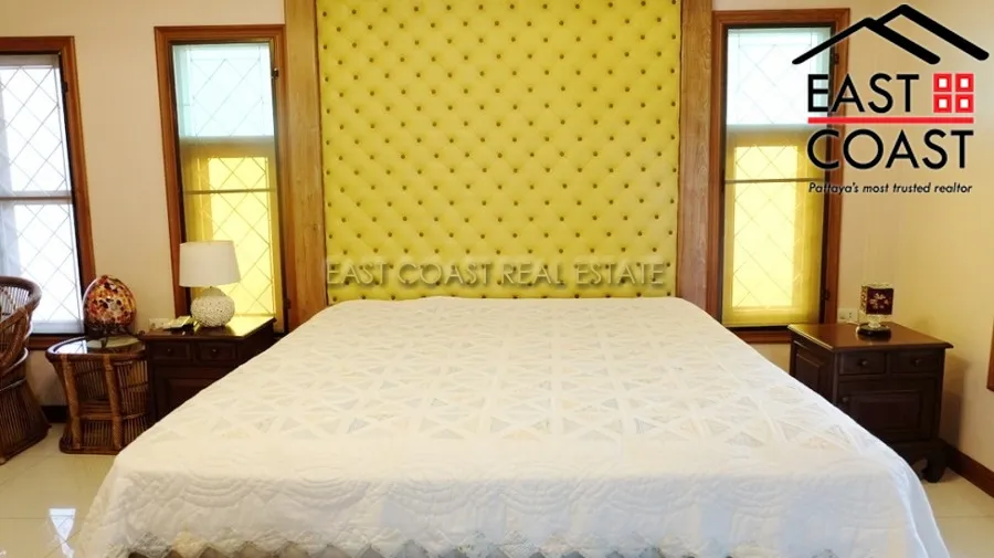 Private 4 Bedroom photo 23