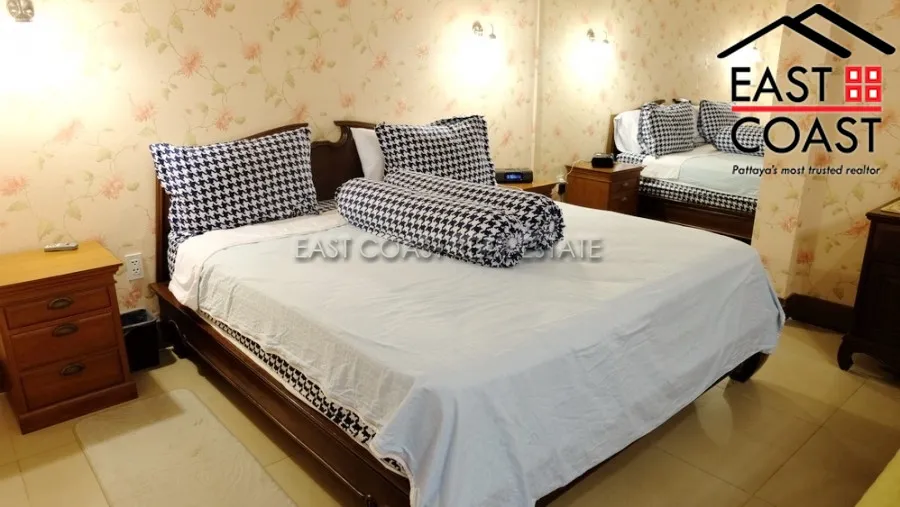 Private 4 Bedroom photo 12