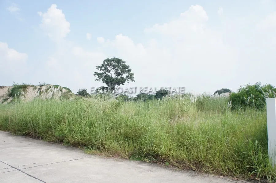 Land at soi Wat Boon