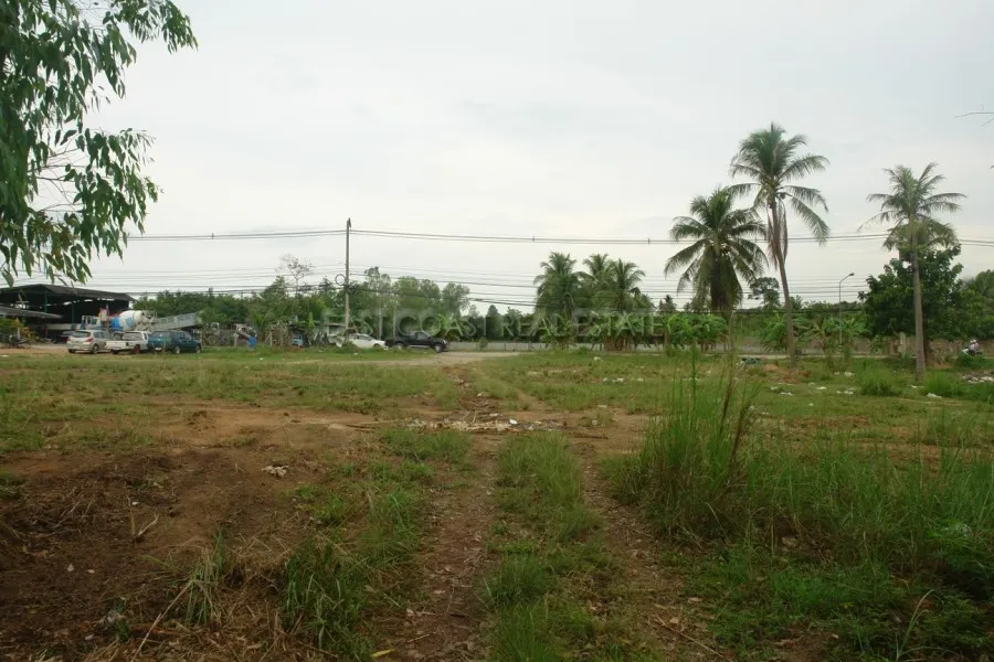 Huay Yai Land photo 9
