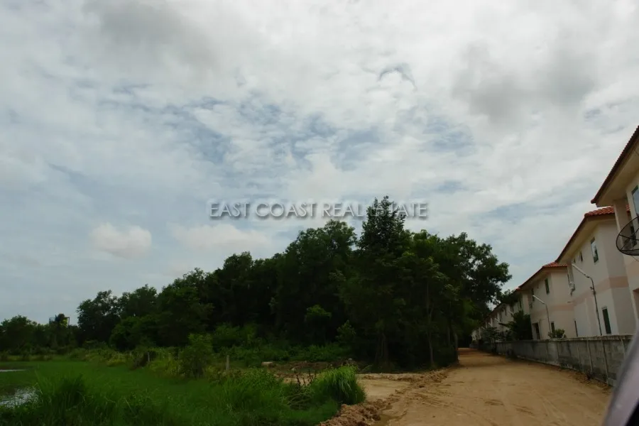 Land near Crocodile Farm photo 8