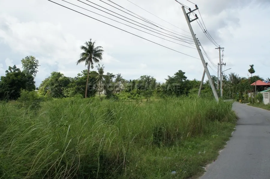 Land near Crocodile Farm photo 8