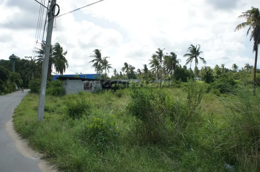 Land near Crocodile Farm photo 7