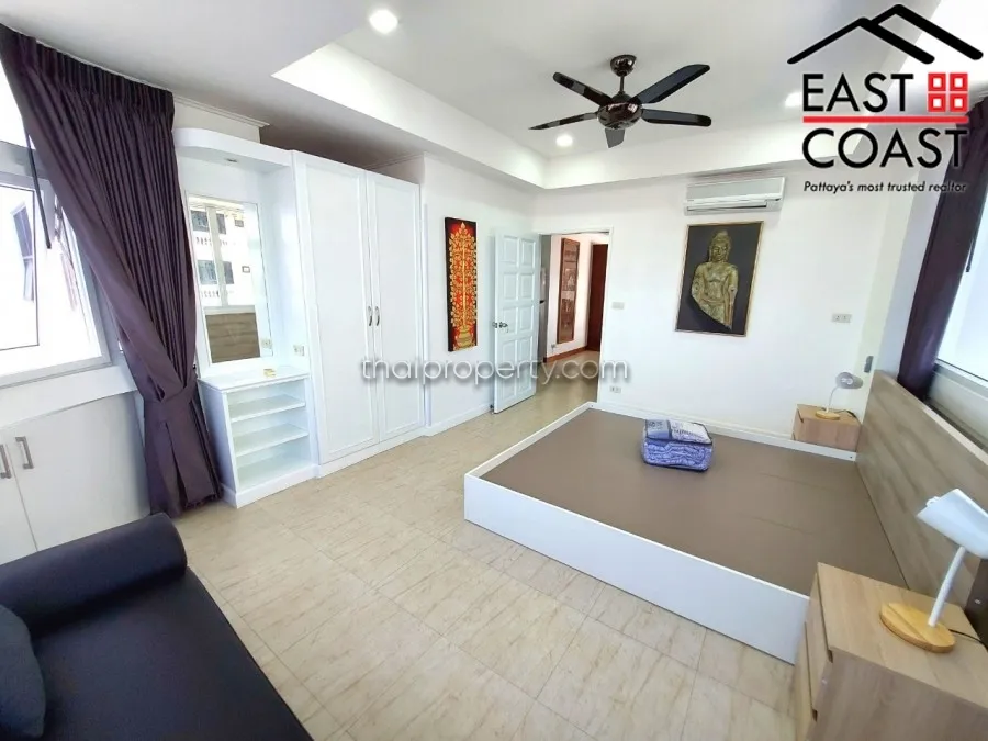 Jomtien Complex photo 17