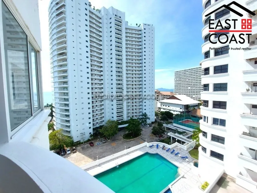 Jomtien Complex photo 8