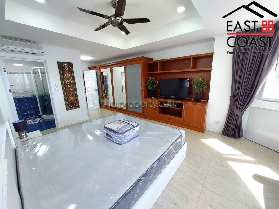 Jomtien Complex photo 12