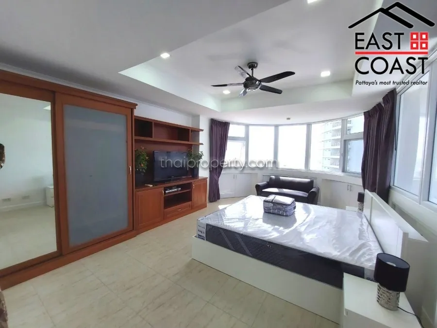 Jomtien Complex photo 10