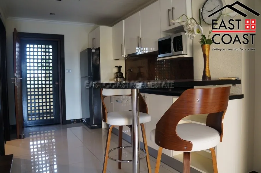 The Residence photo 6