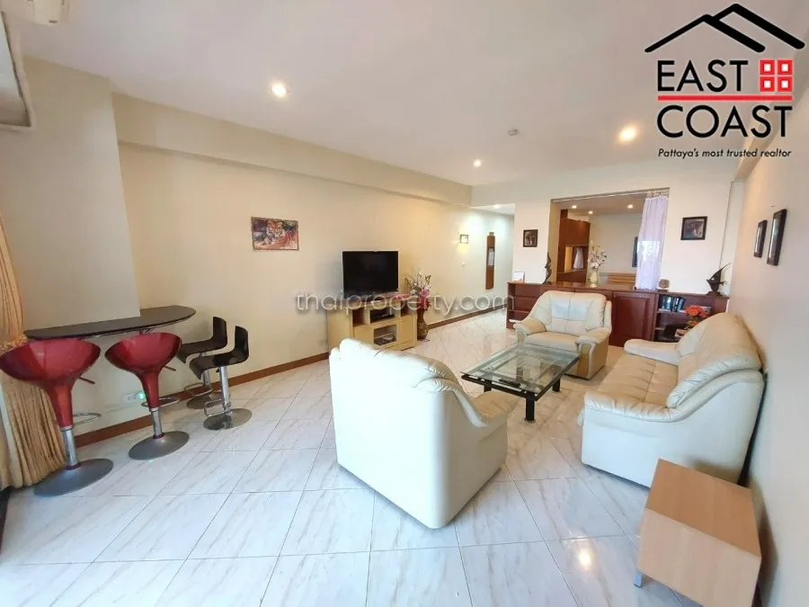 Jomtien Complex photo 5