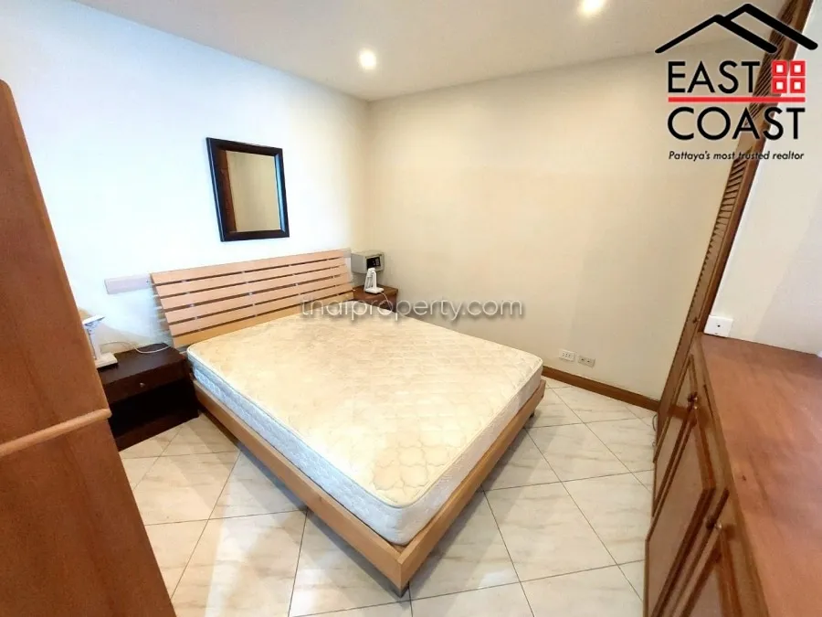 Jomtien Complex photo 7