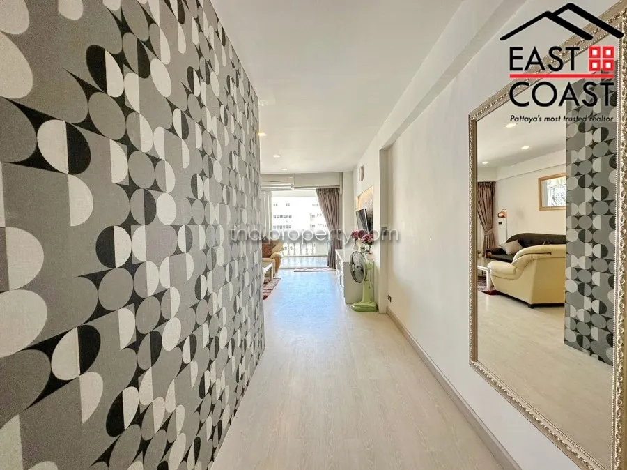 Jomtien Complex photo 10