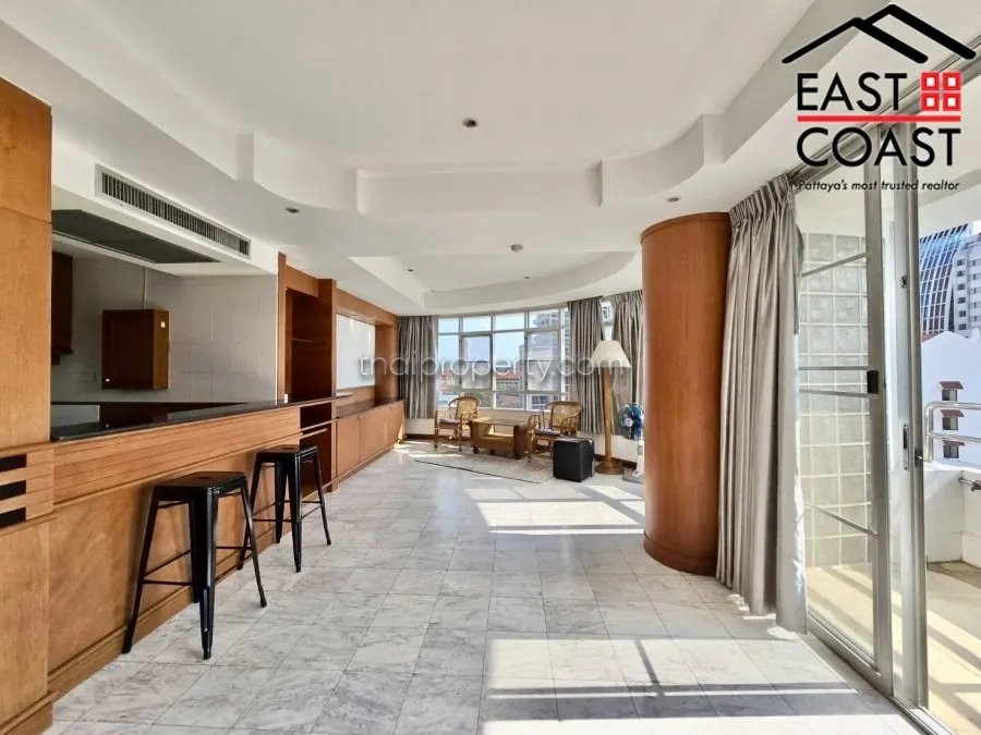 Peak Condo photo 4