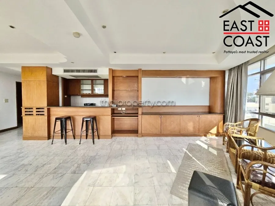 Peak Condo photo 7
