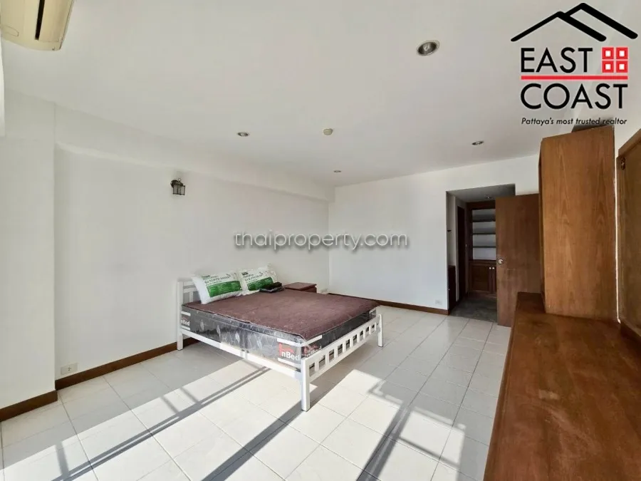 Peak Condo photo 11